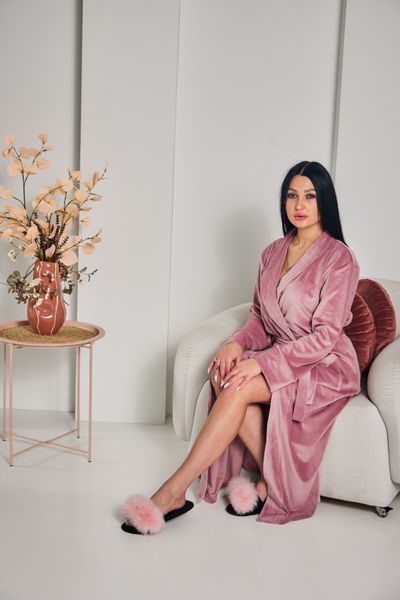 Фото Жіночий довгий халат Velour Luxe | Плюшевий велюр на бавовні (Рожева пудра) &ndash; купити в Bluebell Room