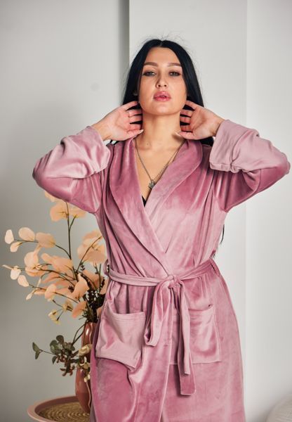 Фото Жіночий довгий халат Velour Luxe | Плюшевий велюр на бавовні (Рожева пудра) &ndash; купити в Bluebell Room