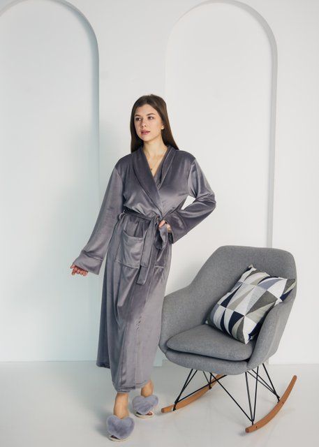 Фото Жіночий довгий халат Velour Luxe | Плюшевий велюр на бавовні (Сірий) &ndash; купити в Bluebell Room